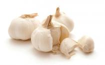 生吃大蒜好处多多 你吃了吗？