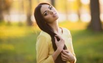 减肥期间狂掉头发是怎么回事？