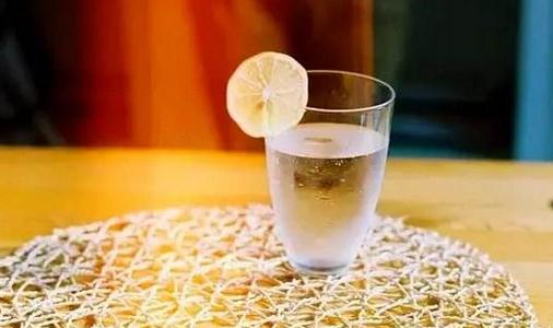 喝水减肥有讲究 你喝对了么？