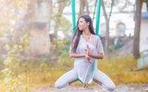 空中瑜伽是啥？空中瑜伽的好处