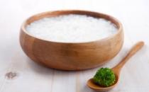 春季老年人多喝粥来养生