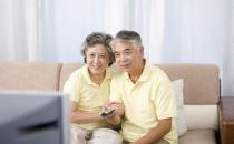 老人如何减缓白内障的进展速度？