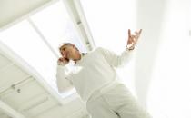 彻底清洗衣服上血渍的方法