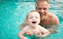 如何给宝宝进行手部按摩