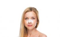 鼻子上的黑头能挤吗