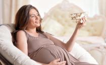 怀孕后发现子宫肌瘤该怎么办 谨慎选择手术治疗