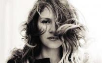 头发出油多的原因是什么