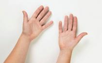 手心长斑小心胃部健康