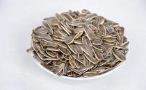 冬季磕葵花籽能预防手足皲裂