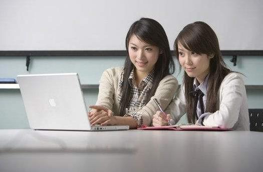 防晒霜能防电脑辐射？