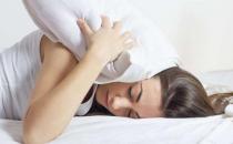 睡前做这些事情毁了睡眠质量