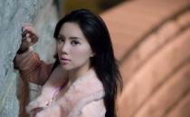 按摩六阳经帮女性缓解四肢发冷