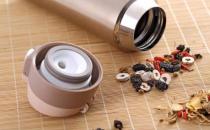 喝水保温杯选购小技巧 保温杯日常五种饮品不能装