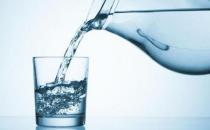 春季女性多喝水可以清洁肺部 养生又美容