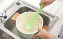 淘米水是最天然的清洁保养圣品 可润肤去污功效多多 