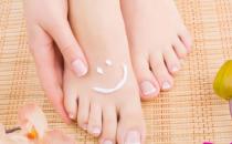 可恶的脚气就是偏爱夏天 治疗脚气脚癣食疗方