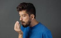 有口臭教你各种妙招摆脱尴尬 茶类粥类食谱去口臭