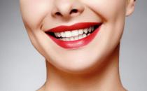 牙齿发黄几招帮你洁牙美白 摆脱黄牙困扰坊间小偏方