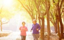 运动强身健体 适合老年人不伤膝盖的运动