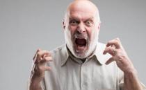 老年人学会控制脾气 老人这样生活起来快乐很多