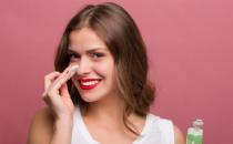 眼部卸妆有技巧 绝对不可忽略的眼部卸妆