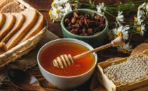 推荐八大美白祛斑食物 中药祛斑面膜创新做法