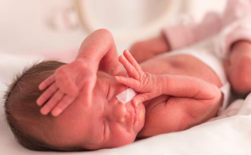 剖腹产的伤口，我该拿你怎么办