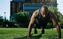 做俯卧撑的10个技巧 俯卧撑的8种练习方式