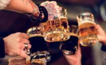 未成年人喝酒有哪些危害 损害大脑影响身体的正常发育