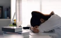 午睡能振奋精神增强记忆力 正确的午睡姿势对健康会更好