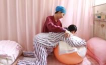 产后脚后跟麻木是怎么回事 剖腹产后宫缩疼到哭怎么减轻